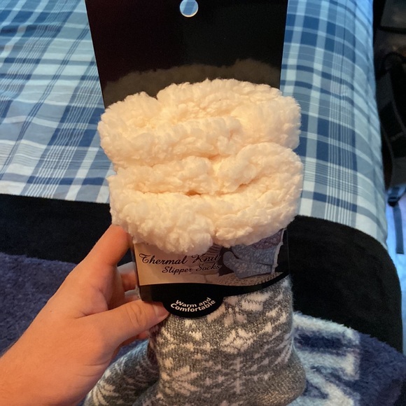 BUNDLE!!! 4 pairs of brand new socks (with tags). - Picture 3 of 5